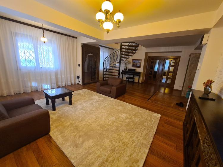 Duplex de lux în centrul stațiunii Mamaia – Eleganță la malul mării 270000 € - 11
