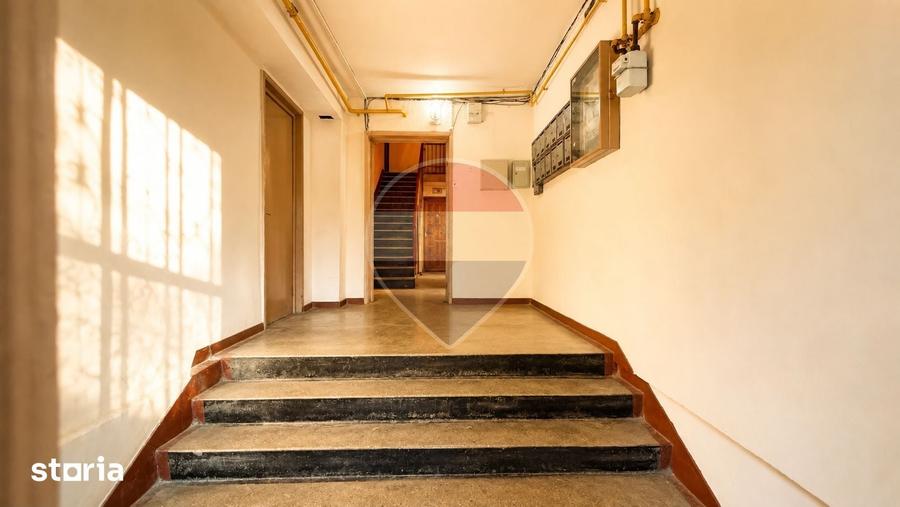 Apartament cu 3 camere decomandat în Mioriței