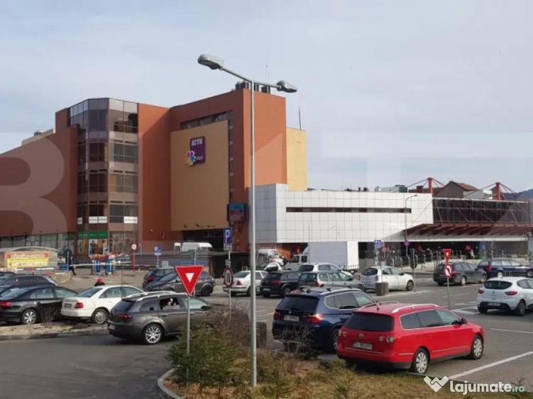 Cladire versatila , centru comercial, medical , birouri sau - 2