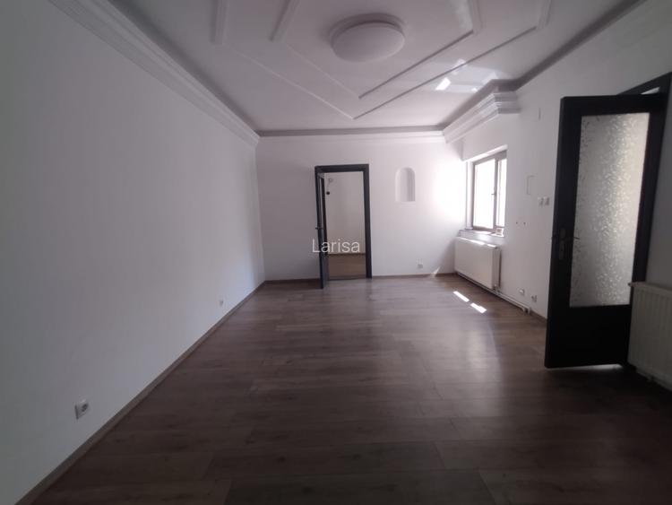 DELFINARIU VILA P+1, 5 CAMERE 180 MP PRET 270000 EURO