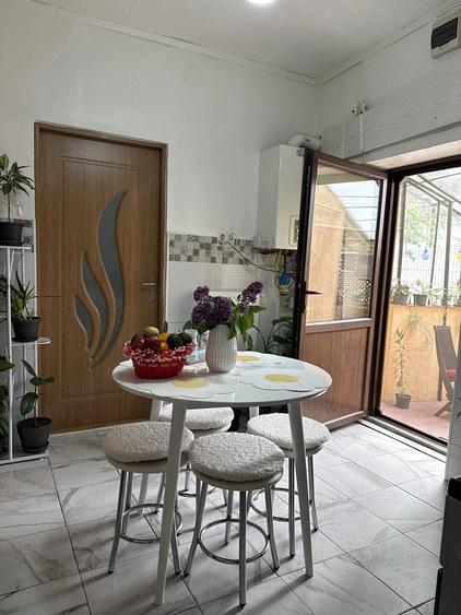 Apartament la casa, curte comuna, renovat modern - zona Complex, Timi?oara - 3