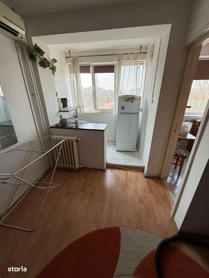 Costin Georgian 5 min metrou - 3