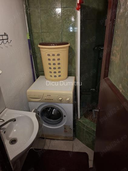Inchiriez 2 camere la curte Inchiriez 2 camere la curte