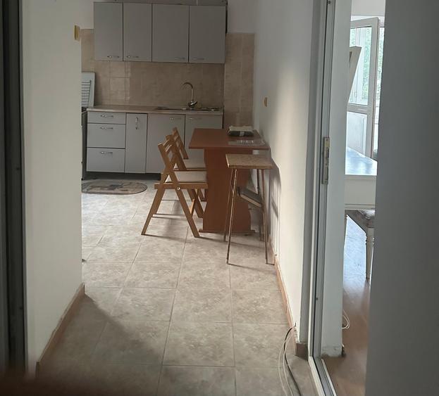 Lujerului- Dreptății - metrou -garsonieră 42 mp cu balcon închis, AC, mobilată - 4