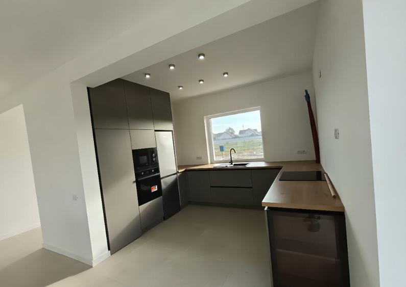 Casa finisata si mobilata in Sanmartin, aproape de Baile Felix - 2