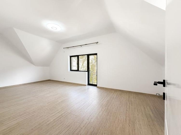 Vilă interbelică 6 camere restaurată integral – proprietate rară Sinaia centru - 10