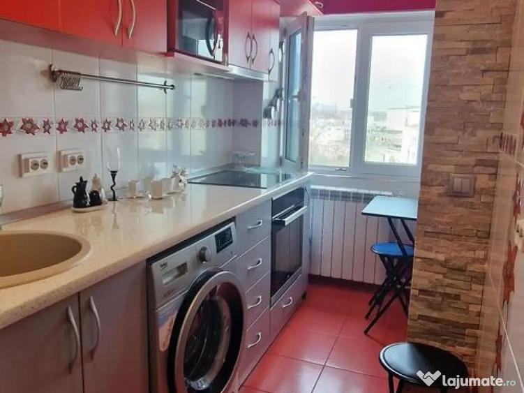 Garsoniera decomandata zona Far. - 10