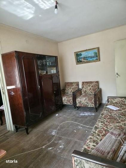 Vand apartament cu 2 camere etaj 1 - 6