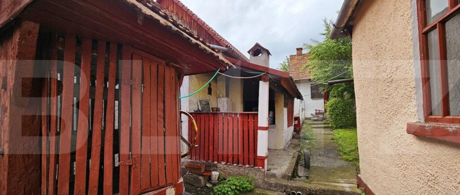 Casa tradi?ionala din lemn, cu teren de 600 mp. - Bodoc - 3