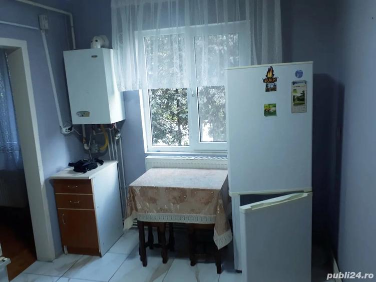 Inchiriez garsoniera - 2