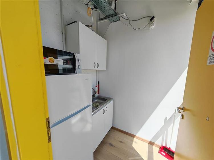 Birou, de 150 mp, în Calea Călărașilor