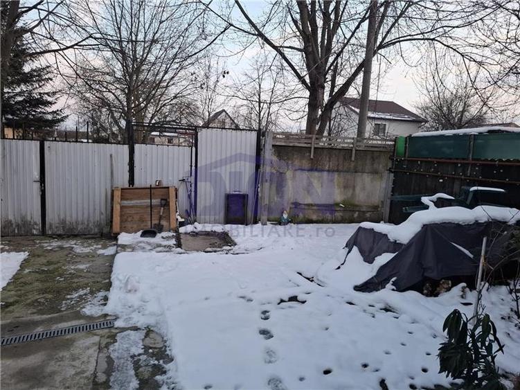 Casa Voluntari  - zona  Ardealului - Politie - caramida , de renovat / demolat , - 2