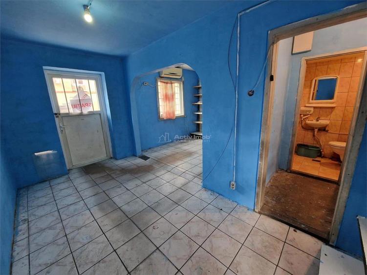 Resita Vanzare Spatiu Com.Parter,Zona Aglomerata - 1