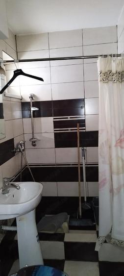 Garsoniera Mara?ei etaj 2 in bloc cu apartamente - 3