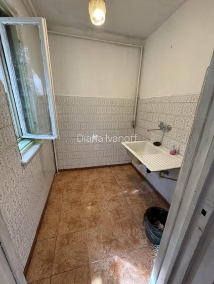 Apartament 3 camere, cf 3, etaj 1, Vest Apartament 3 camere, cf 3, etaj 1, Vest