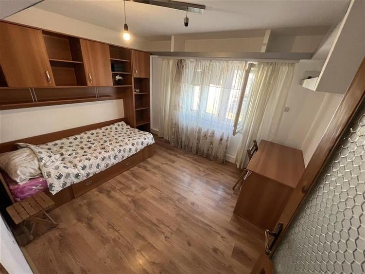 Apartament 4 camere, 100 mp, etaj 3, zona Longinescu - 9