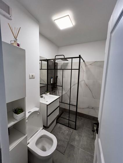 Inchiriez garsoniera Plaza Mall - 2