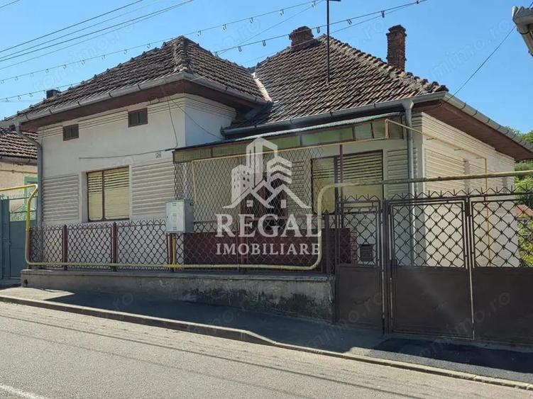 Casa de vanzare in zona Chizid 4 camere - 1