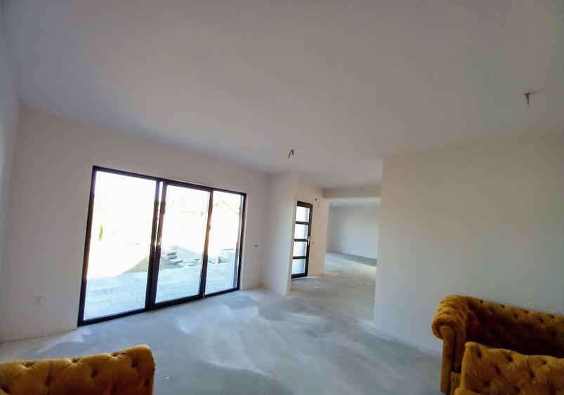 Casa 224mp si teren 451mp - 4