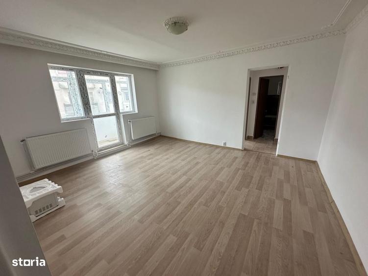 Apartament cu 2 camere decomandat în Exterior Vest