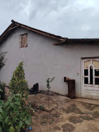 Casa De Vanzare - 2