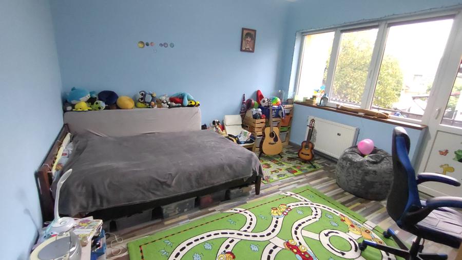 Vand apartament 3 camere in vila, cartierul Dambul Rotund - 6