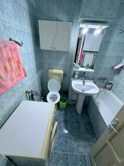 Apartament 3 camere 68mp zona centrala mobilat -finisat 75.000eur neg - 2