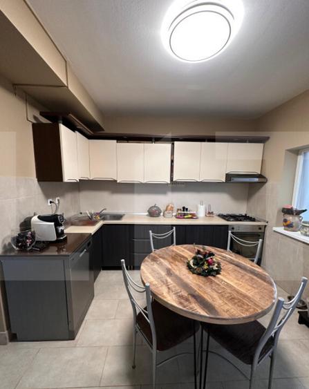 Casa spa?ioasa, de vanzare, cu 4 camere, 120 mp, zona Sel - 14