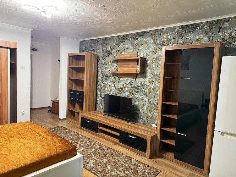 Inchiriez garsoniera langa metrou - 3