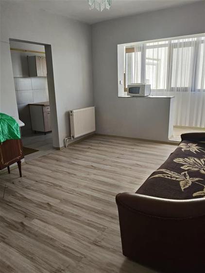 Garsonieră decomandată, mobilată în Radu Negru