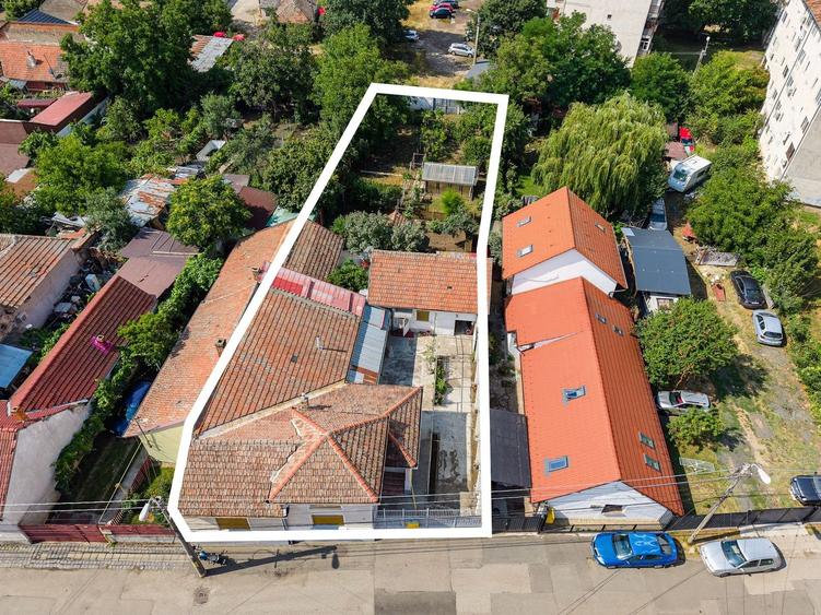 De Vânzare: Casă cu Teren în Zona Lunei, Timișoara - 1