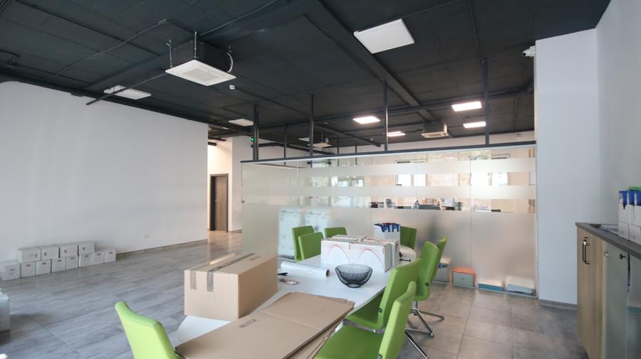 Spatiu cu destinatie Birouri,178,3 mp,2 grupuri sanitare,bucatarie - 8