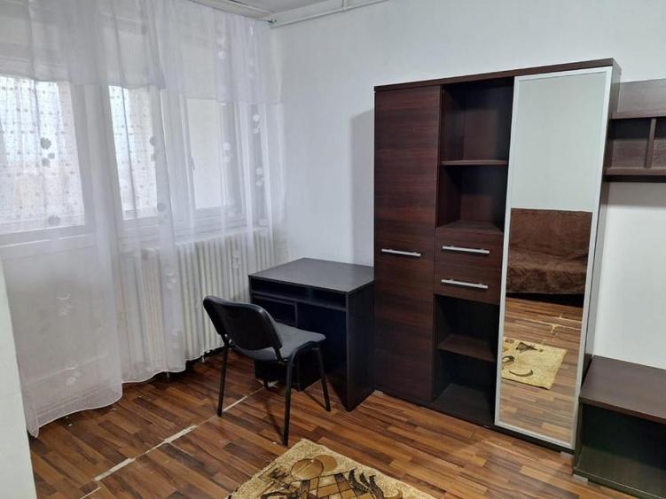 5 min metrou Favorit gars Cf.1 cu balcon libera insorita bloc 2lifturi - 1