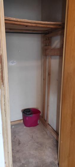 Drumul Taberei- la 5 minute de  metrou,excelent pozitionat,etaj 4,planul 2 - 6