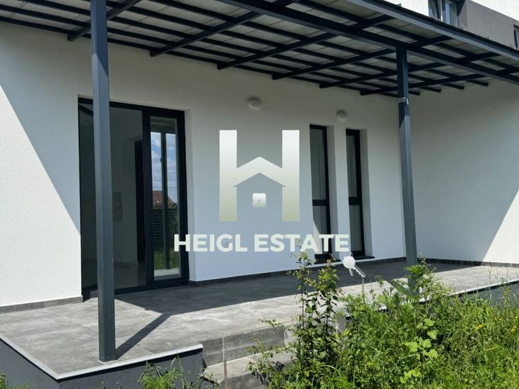 Duplex cu 5 camere cu Canalizare în Dumbrăvița