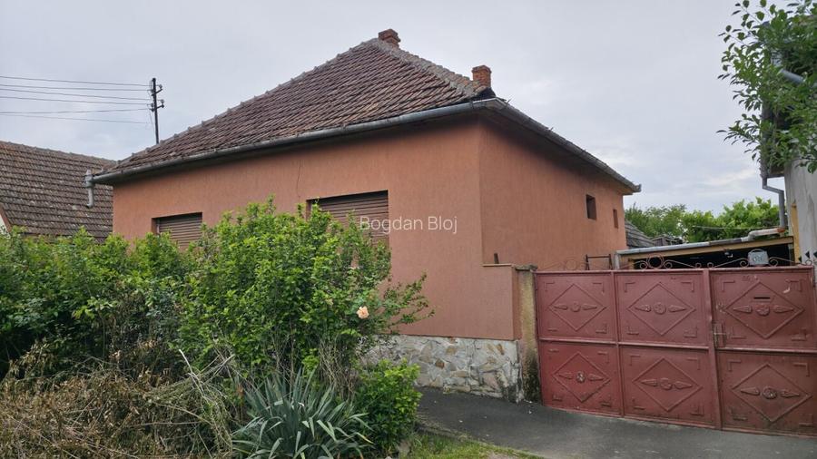 Casa 75 mp +teren 1.246 mp str.Faurilor, nr.63 ARAD