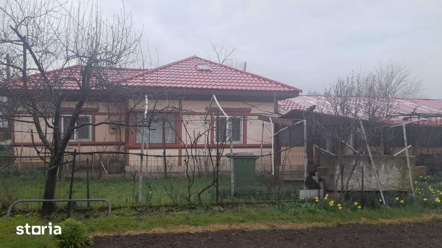 Casa mobilata si utilata, suprafa?a 70 mp, teren 1760 mp - 1