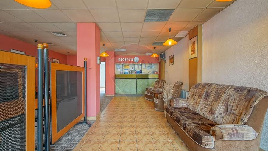 Comision 0 %! Pensiune cu 12 camere de vanzare, str. De Mijloc! - 3