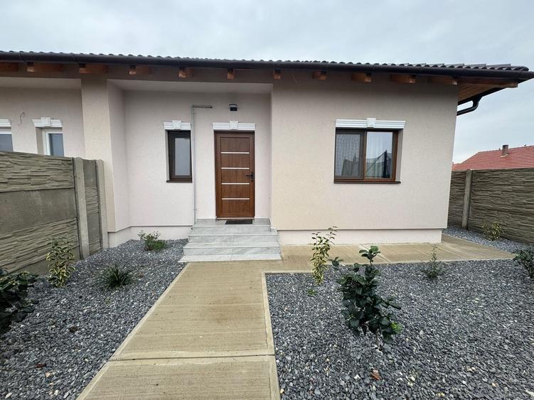 Duplex pe parter în Albina Despartit prin baie - Complet mobilat utila - 1