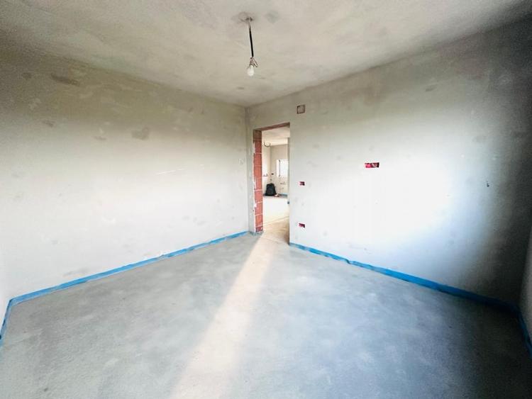 Duplex pe parter 4 camere si 2 bai - Mosnita Noua in zona foarte buna - 16