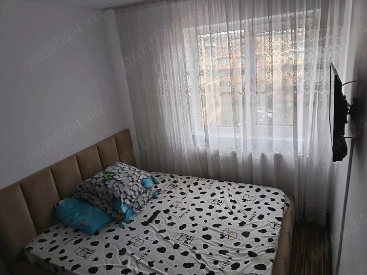 Inchiriez apartament - 2