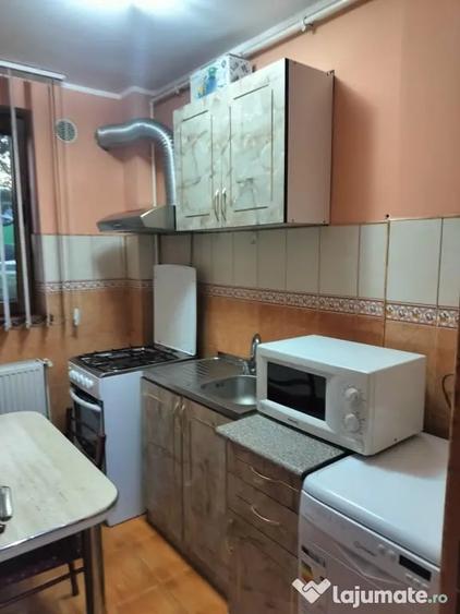 Apartament 3 Camere - Decomandat Complet Utilat, Mobilat - 3