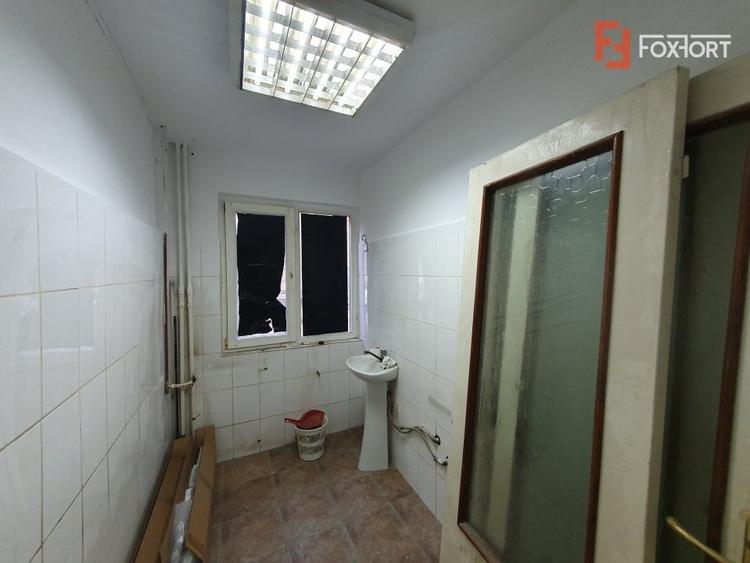Spatiu comercial cu 2 camere de inchiriat - zona Piata Doina - 12