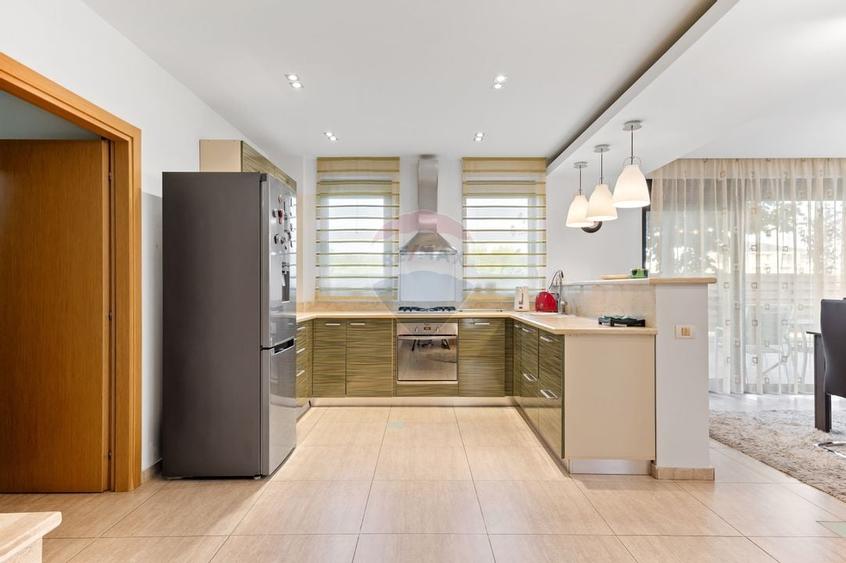 CASĂ / VILĂ PREMIUM DE VÂNZARE ÎN OTOPENI - 32