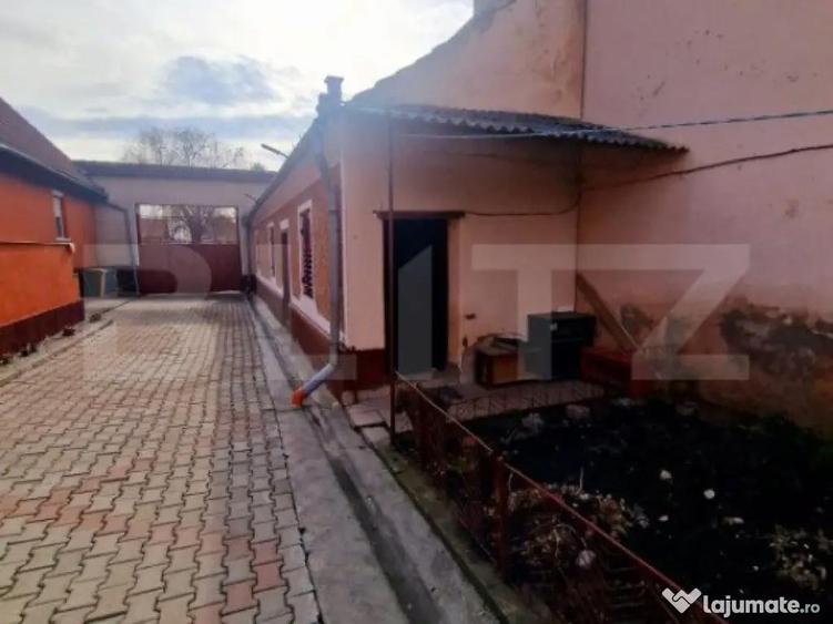 Casa familiala cu 4 camere, 2432 mp teren, Feldioara - 7