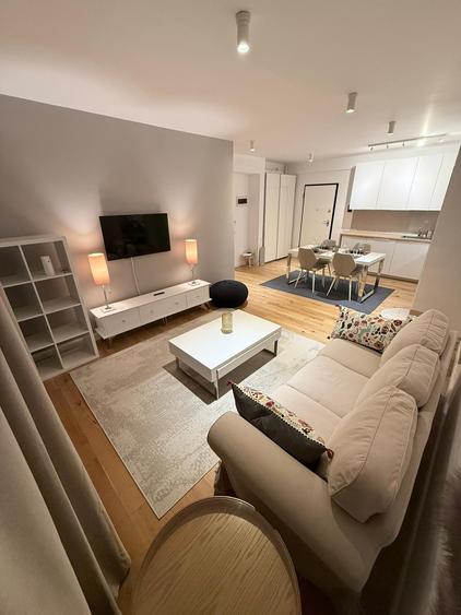 Apartament cu 2 camere decomandat, mobilat în Băneasa — fotografia 1