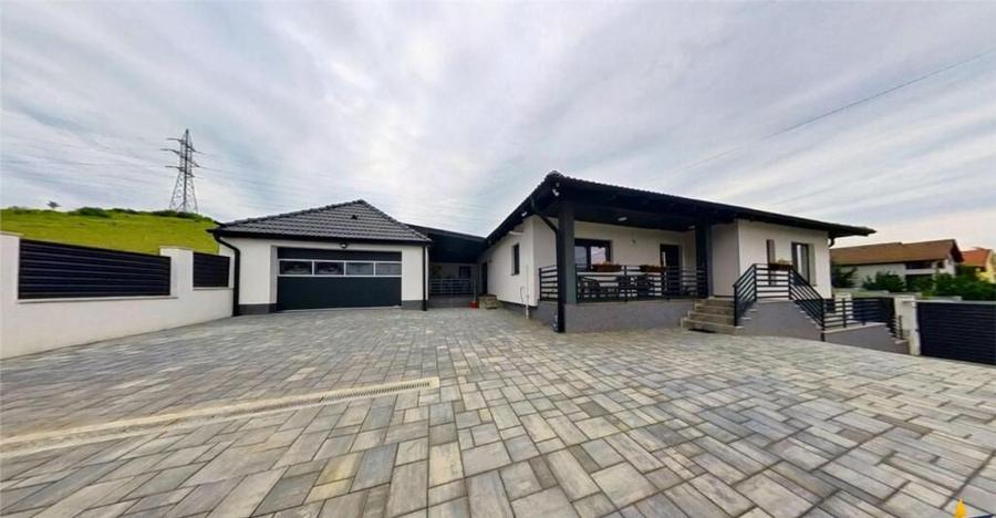 FILM3D! Eleganta si stil:Vila contemporana Sancraiu de Mures - 11