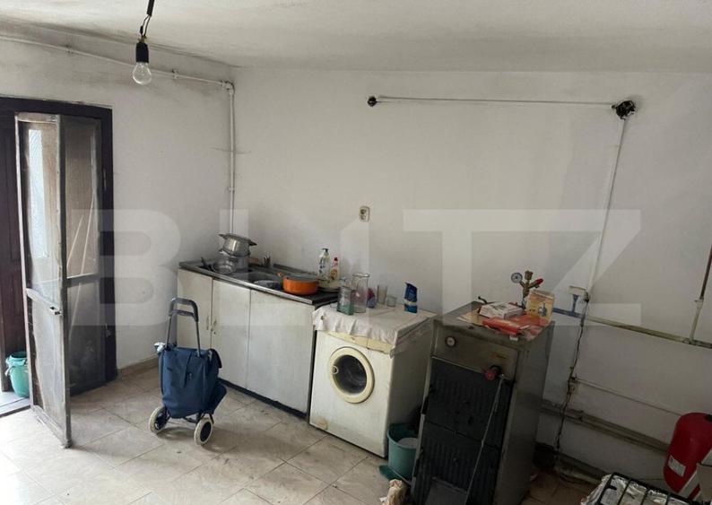 Casa de vanzare in suprafat utila de 100 mp si 1400 mp teren - 6