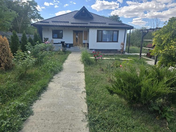 Casa de vanzare,teren2480m - 2