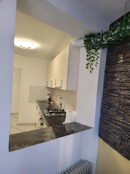 Apartament cu 2 camere semidecomandat, mobilat în Titan